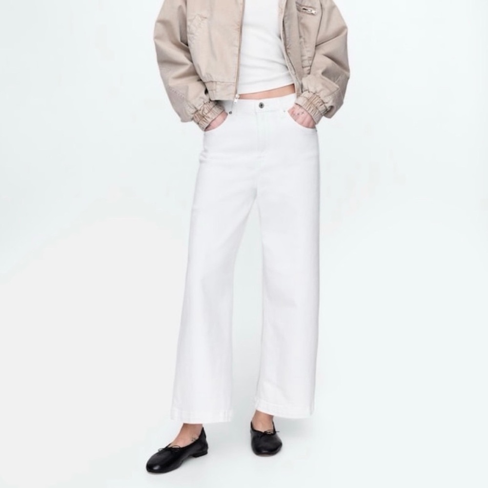 GAP High Rise Stride Wide-Leg Ankle Jeans